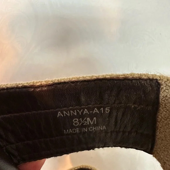 Donald J. Pliner Brown and Tan Sandals - Picture 6 of 11